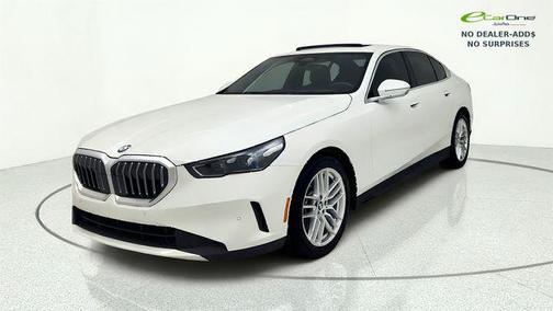 Alpine White 2024 BMW 530 i