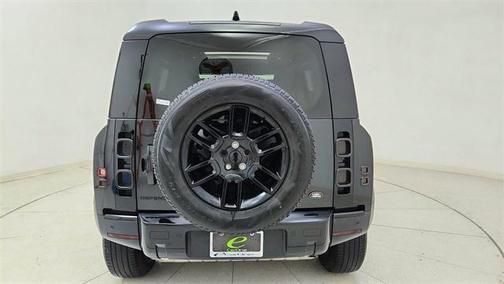 2024 Land Rover Defender 110 P300