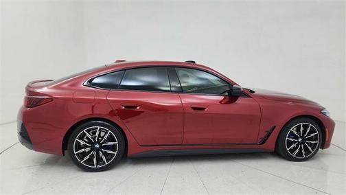 2025 BMW M440 i