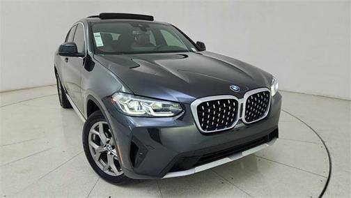 2025 BMW X4 xDrive30i