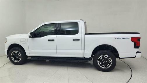 2023 Ford F-150 Lightning XLT