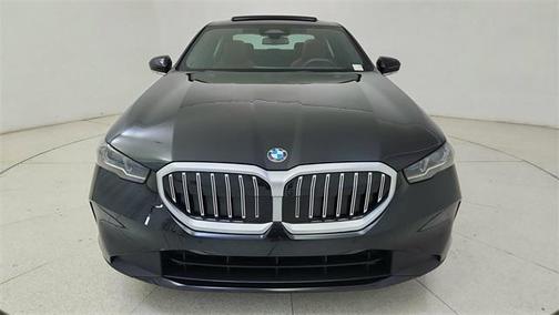 2025 BMW 530 i