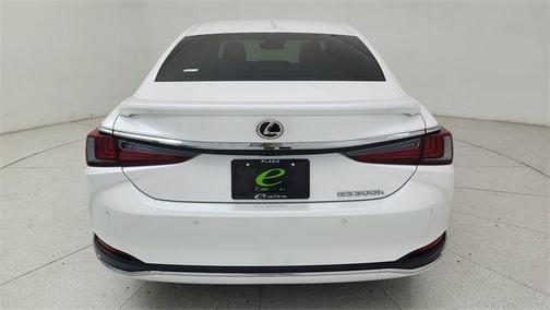 2024 Lexus ES 300h Base