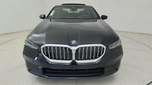 2025 BMW 530 530i