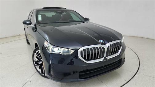 2025 BMW 530 530i