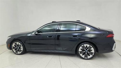 2025 BMW 530 530i