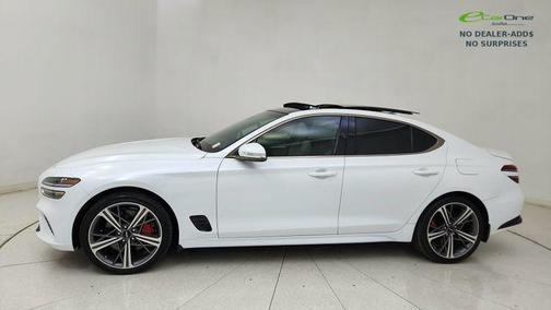 Uyuni White 2025 Genesis G70 3.3T AWD Sport Advanced