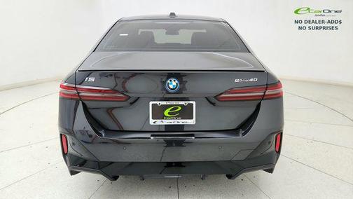 Dark Graphite Metallic 2024 BMW i5 eDrive40
