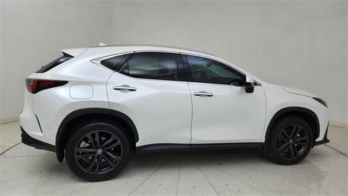 2025 Lexus NX 450h+ Luxury
