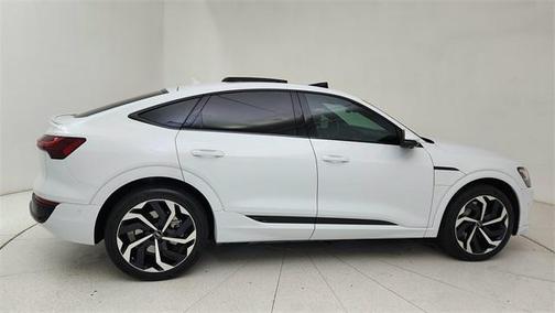2024 Audi Q8 e-tron Premium Plus