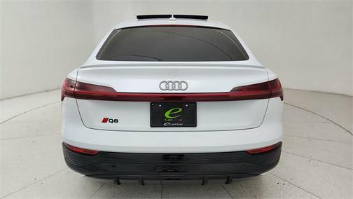 2024 Audi Q8 e-tron Premium Plus