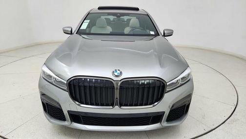 Donington Gray Metallic 2022 BMW 740 i xDrive