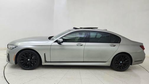 Donington Gray Metallic 2022 BMW 740 i xDrive