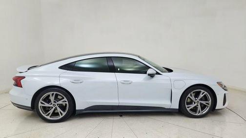 2023 Audi e-tron GT Prestige quattro