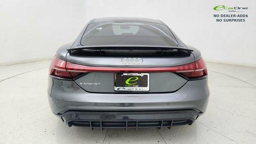 Daytona Gray Pearl Effect 2023 Audi e-tron GT Premium Plus quattro