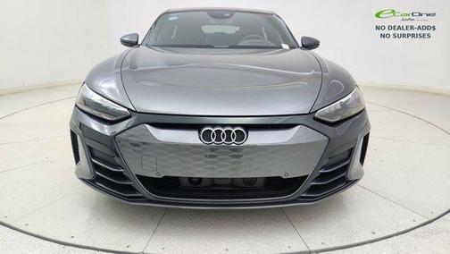 Daytona Gray Pearl Effect 2023 Audi e-tron GT Premium Plus quattro