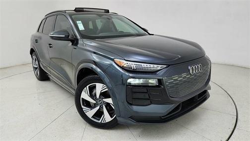 2025 Audi Q6 e-tron Premium Plus quattro