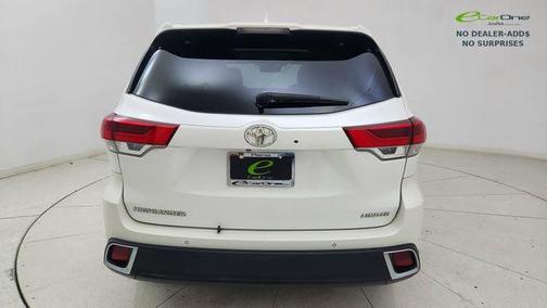 Blizzard Pearl 2017 Toyota Highlander Limited Platinum