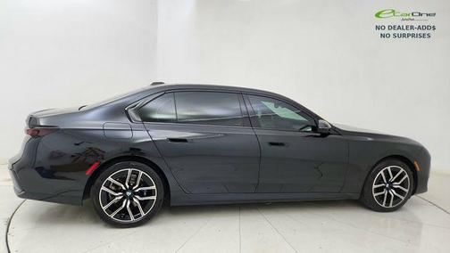 Black Sapphire Metallic 2023 BMW 740 i