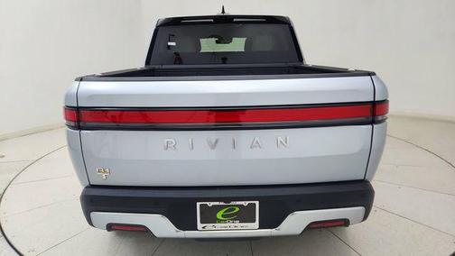 LA Silver 2023 Rivian R1T Adventure Quad Motor Large Pack