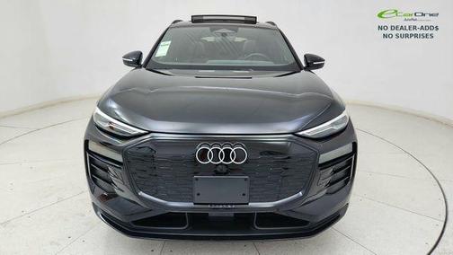 Mythos Black Metallic 2025 Audi Q6 e-tron Premium
