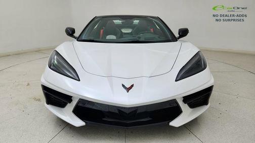 White Pearl Metallic Tricoat 2023 Chevrolet Corvette Stingray w/3LT
