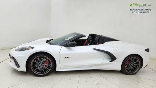 White Pearl Metallic Tricoat 2023 Chevrolet Corvette Stingray w/3LT