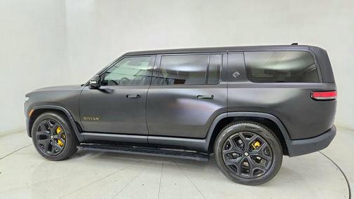2024 Rivian R1S Adventure Quad Motor Large Pack
