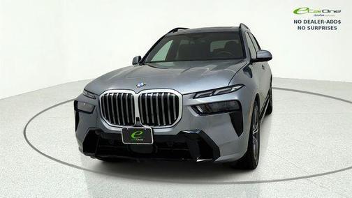 Skyscraper Grey Metallic 2026 BMW X7 xDrive40i