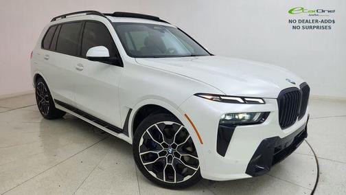 Mineral White Metallic 2023 BMW X7 xDrive40i