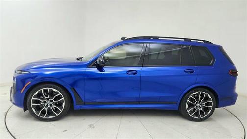 2025 BMW X7 M60i