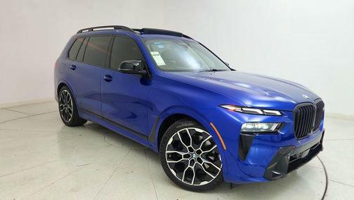 2025 BMW X7 M60i