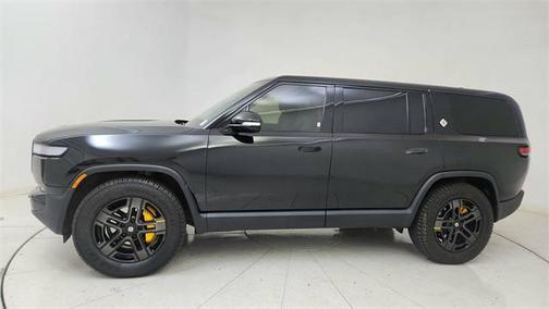 2023 Rivian R1S Adventure