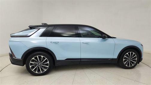 2025 Cadillac LYRIQ Sport