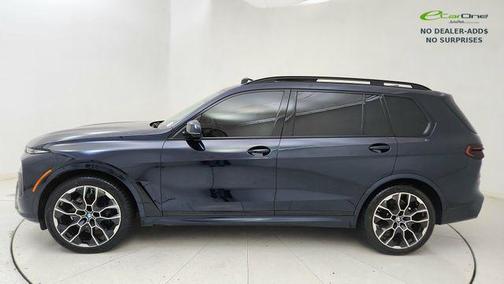 Carbon Black Metallic 2024 BMW X7 xDrive40i