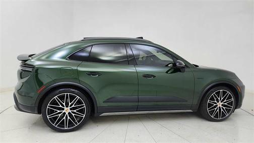 2025 Porsche Macan 4S