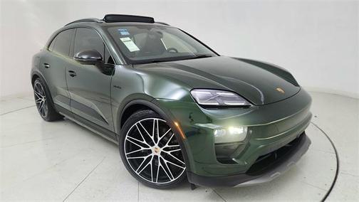 2025 Porsche Macan 4S