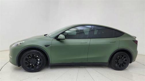 2022 Tesla Model Y Long Range Dual Motor All-Wheel Drive