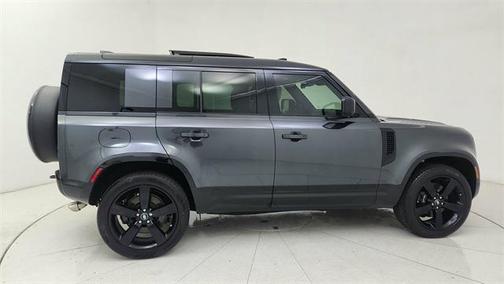 2025 Land Rover Defender 110 V8