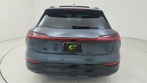 2024 Audi Q8 e-tron Prestige
