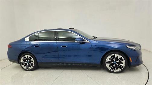 2025 BMW i5 xDrive40