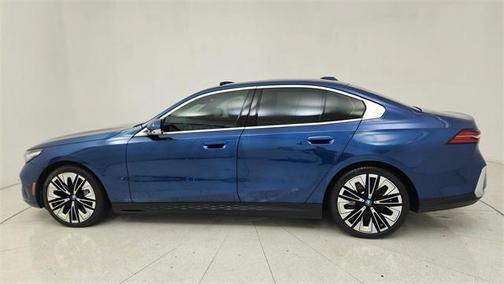 2025 BMW i5 xDrive40