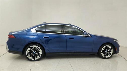 2025 BMW i5 xDrive40