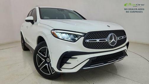 Polar White 2025 Mercedes-Benz GLC 300 4MATIC