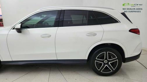 Polar White 2025 Mercedes-Benz GLC 300 4MATIC