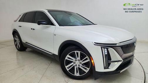 Crystal White Tricoat 2024 Cadillac LYRIQ Tech