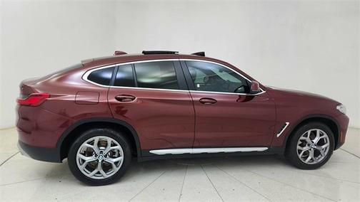 2025 BMW X4 xDrive30i