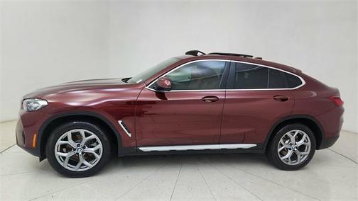 2025 BMW X4 xDrive30i