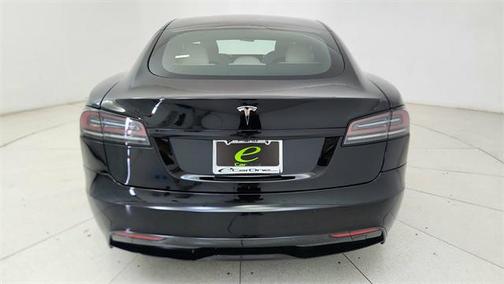 2022 Tesla Model S Base
