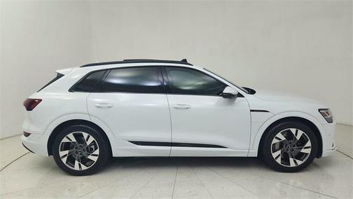 2023 Audi e-tron Premium quattro